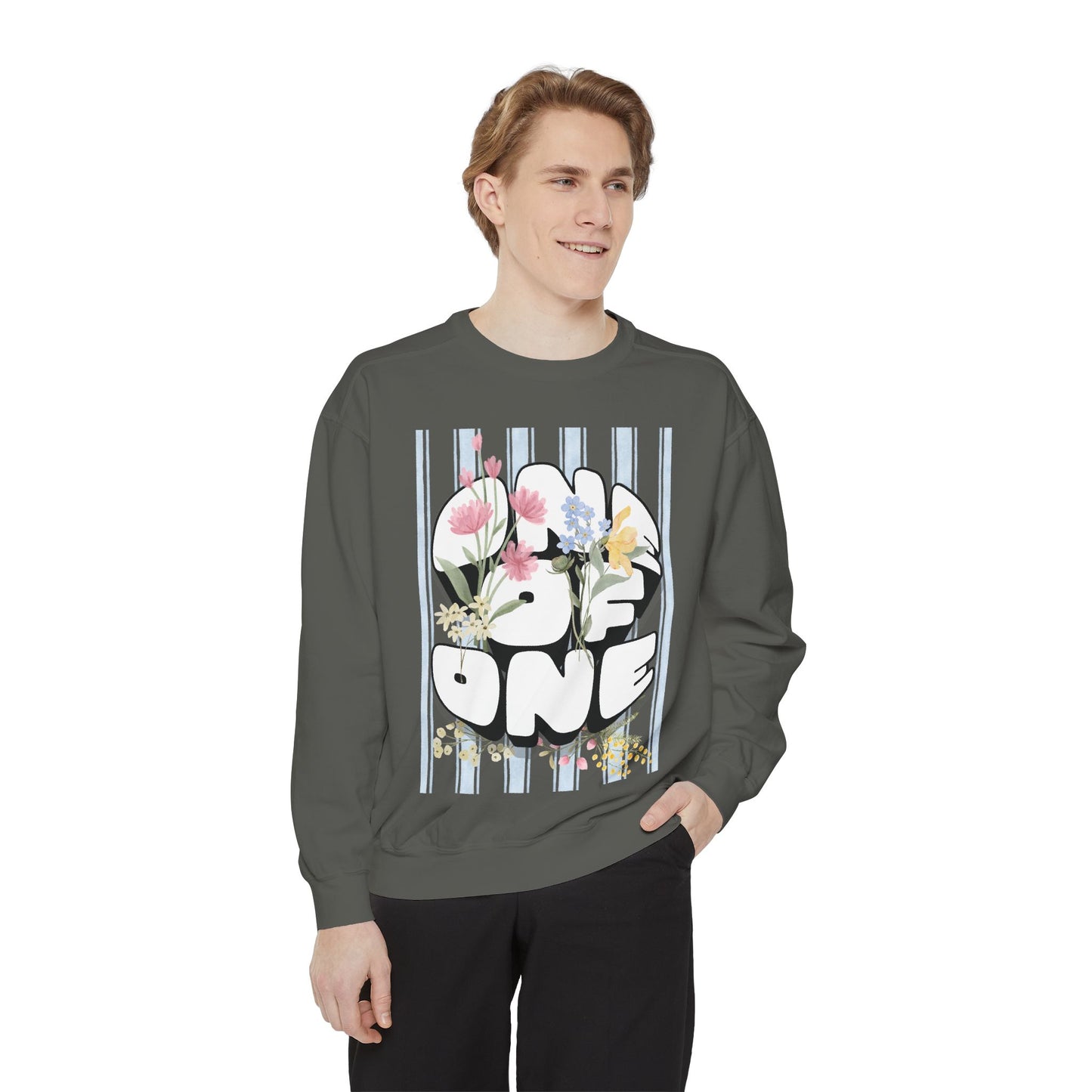 Love One Floral Sweatshirt — Retro Stripe Heart Graphic Crewneck